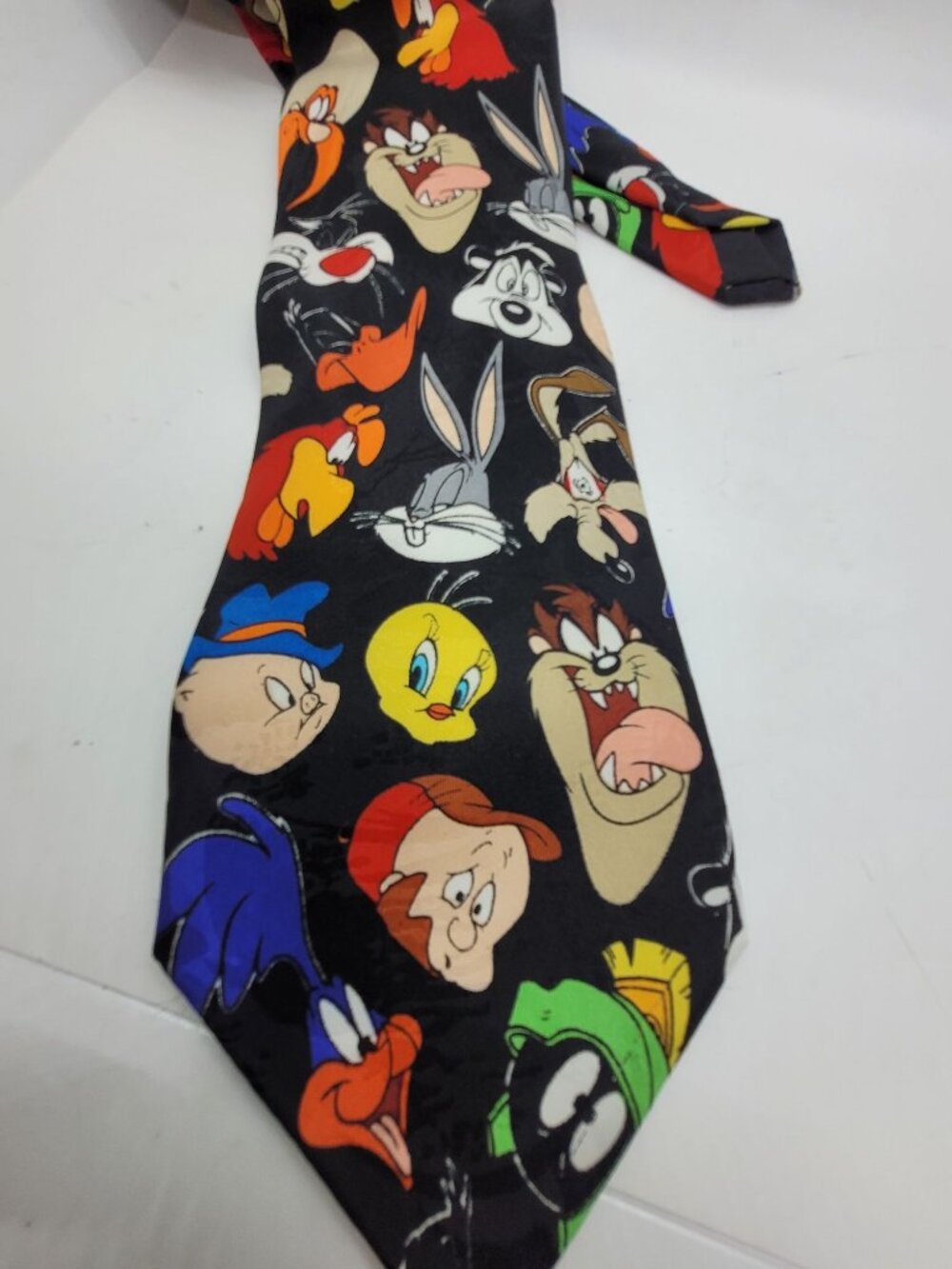 VTG Looney Tunes 1997 VTG Neck Tie Colorful Characters Print Classic Black